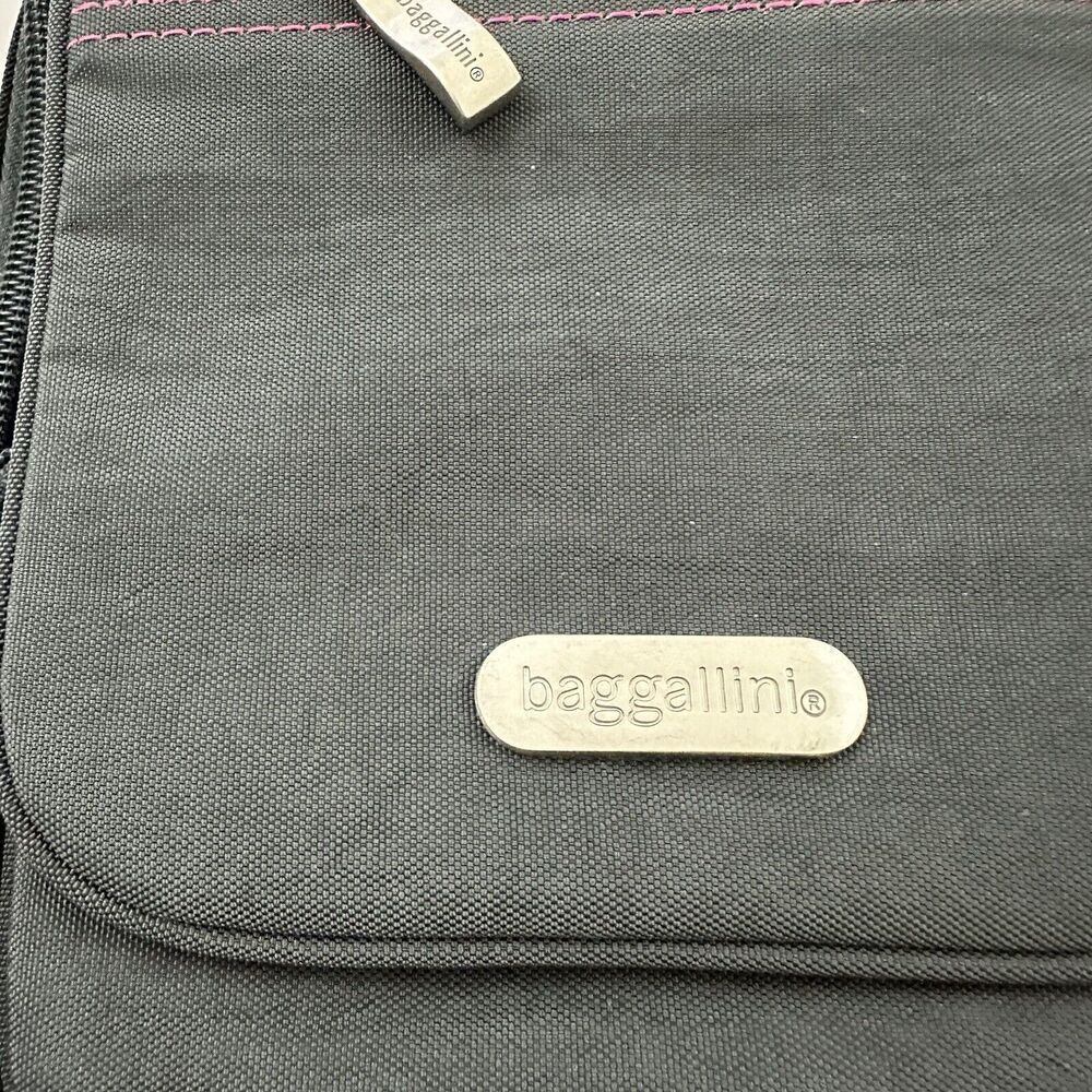 Baggallini Cross Body Purse Bag Gray Pink Stitching Zipper Pockets Travel Small - Picture 3 of 8